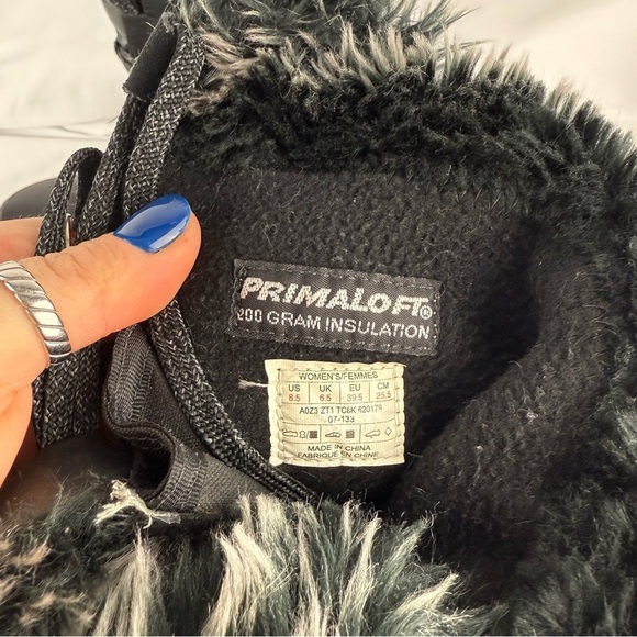 The North Face Women’s Winter Boots – Waterproof, Insulated, Size 8.5 - Picture 9 of 10